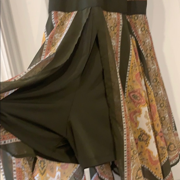 Romper - Picture 2 of 3